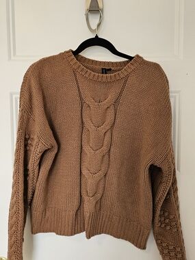 moon & madison Cable Knit Crewneck Sweater in Camel